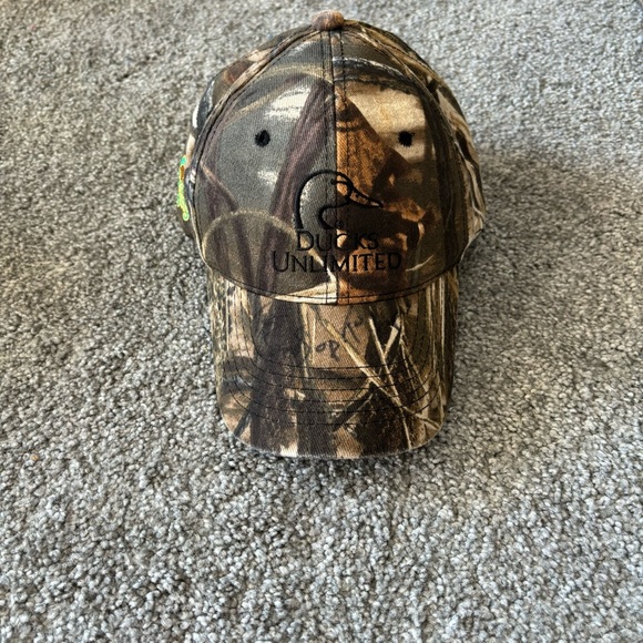 ducks unlimited Other - Ducks Unlimited hat youth camo green wing camouflage adjustable strap hunting